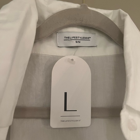 The Lifestyled Co Button Up Shirt - Picture 4 of 4